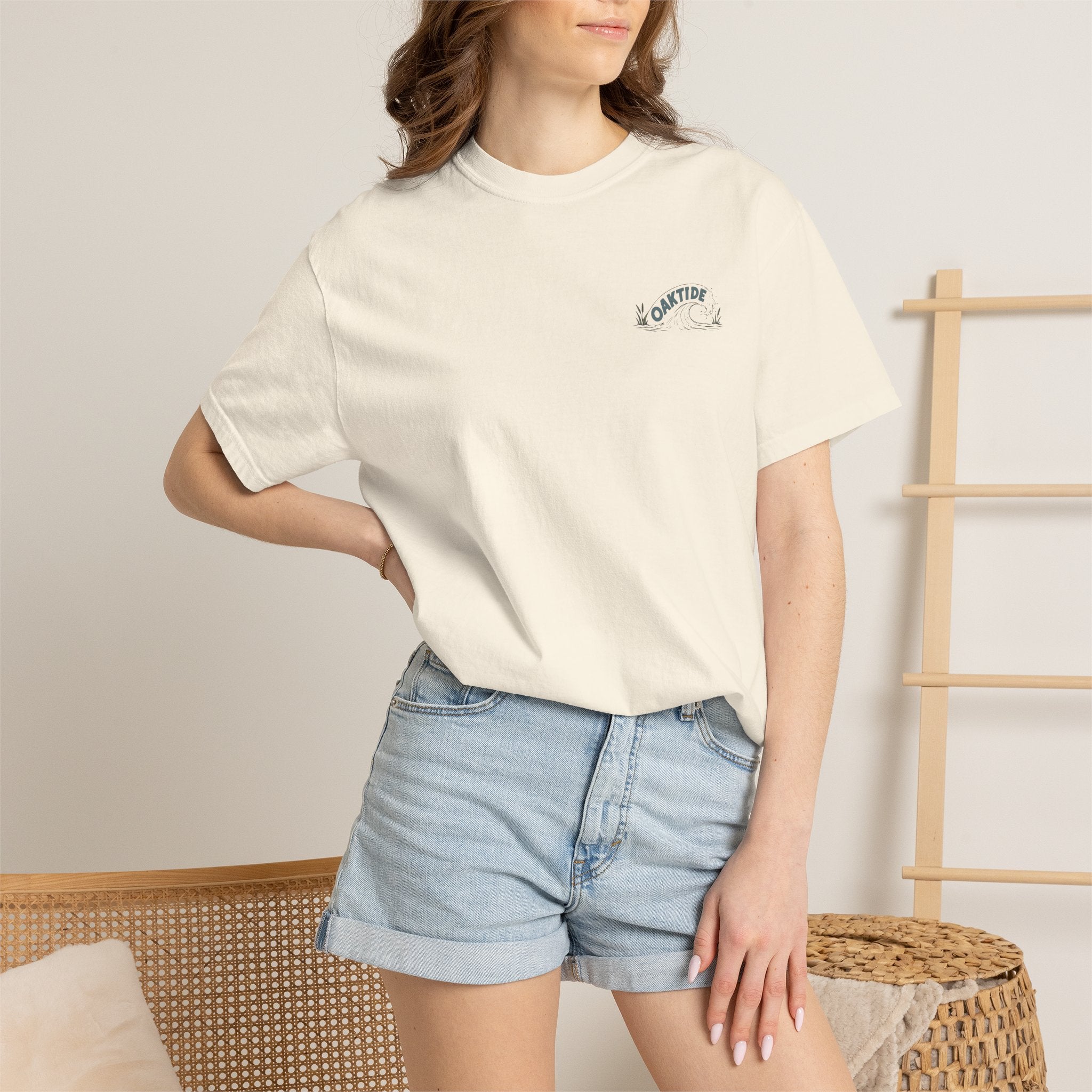 [color:ivory]